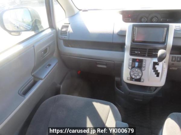 Used 2007 AT toyota noah ZRR70G Image[24]