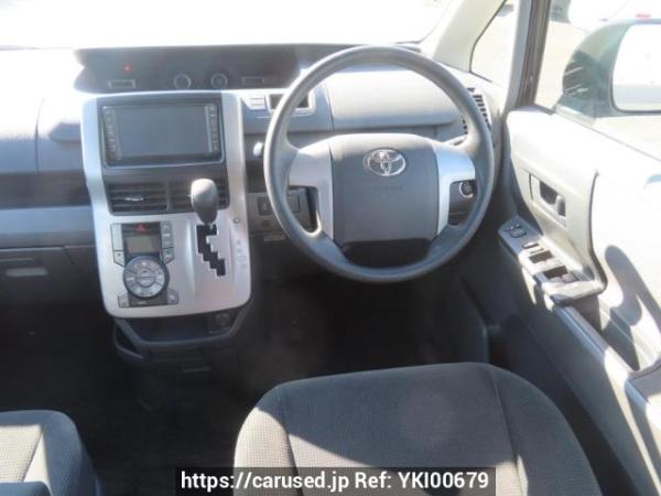 Used 2007 AT toyota noah ZRR70G Image[25]