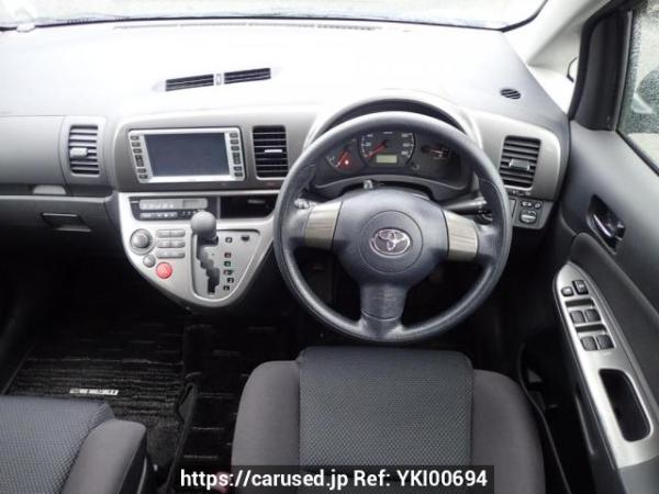 Used 2004 AT toyota wish ZNE10G Image[24]