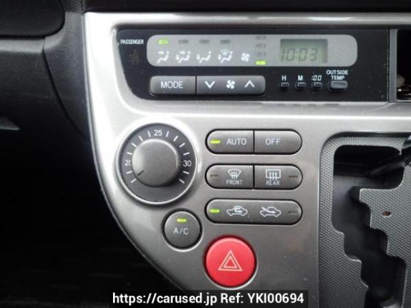 Used 2004 AT toyota wish ZNE10G Image[28]