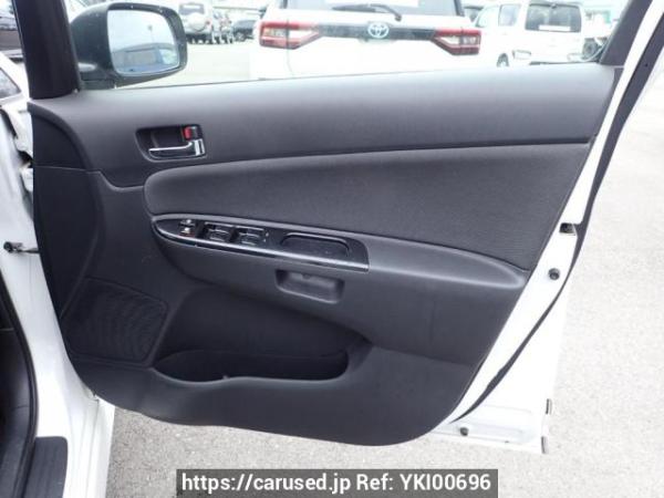 Used 2004 AT toyota wish ZNE10G Image[19]
