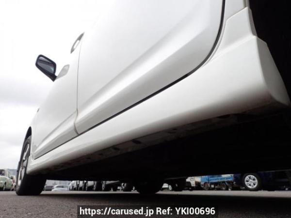 Used 2004 AT toyota wish ZNE10G Image[38]