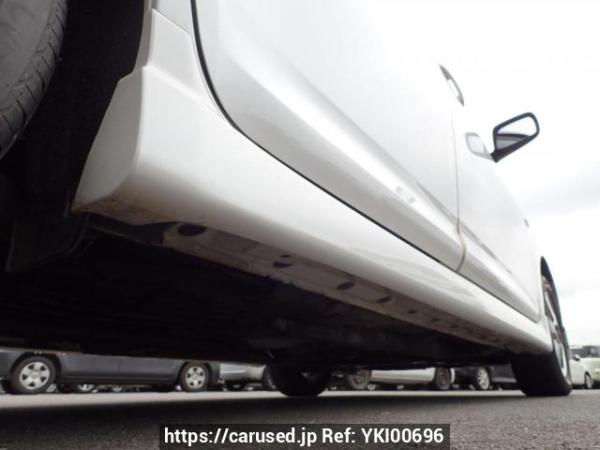 Used 2004 AT toyota wish ZNE10G Image[39]