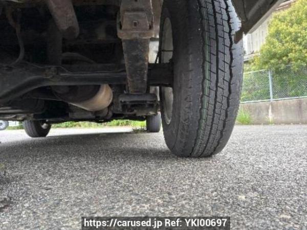 Used 2005 AT toyota hiace-wagon TRH214W Image[39]