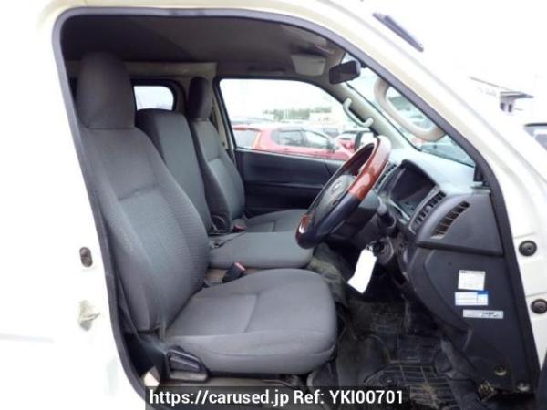 Used 2017 AT toyota regiusace-van KDH201V Image[12]