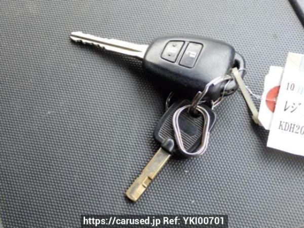 Used 2017 AT toyota regiusace-van KDH201V Image[29]