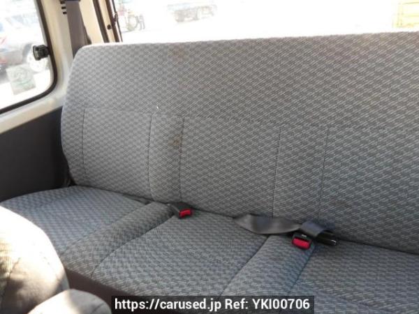 Used 2000 AT toyota hiace-wagon RZH111G Image[17]
