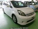 Toyota Isis ZGM10W