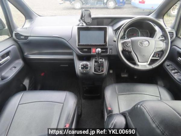Used 2014 AT toyota noah ZRR80W Image[20]
