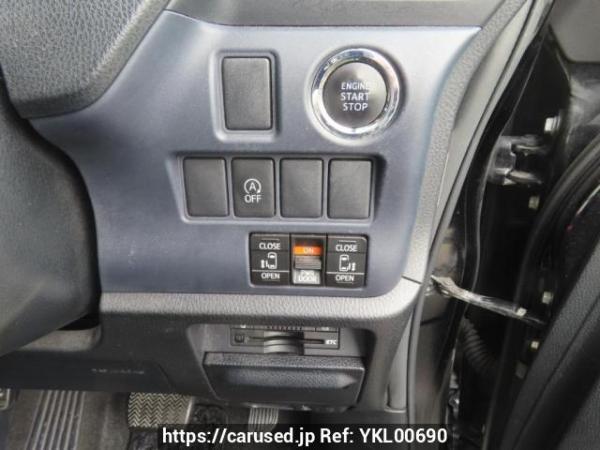 Used 2014 AT toyota noah ZRR80W Image[30]