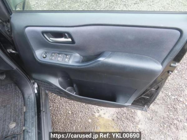 Used 2014 AT toyota noah ZRR80W Image[31]