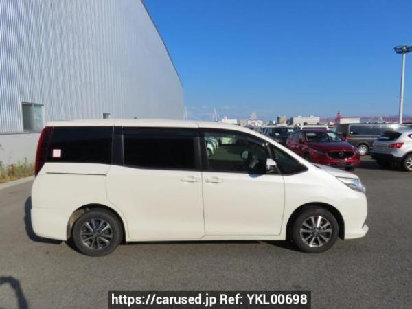 Used 2015 AT toyota noah ZRR80G Image[7]