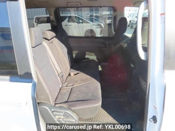 Used 2015 AT toyota noah ZRR80G Image[13]