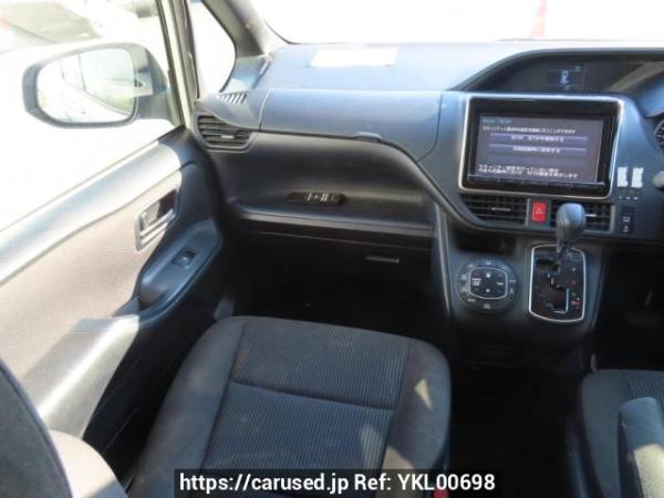 Used 2015 AT toyota noah ZRR80G Image[18]