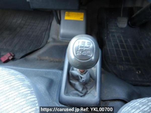 Used 2003 MT toyota regiusace-van TRH112K Image[24]