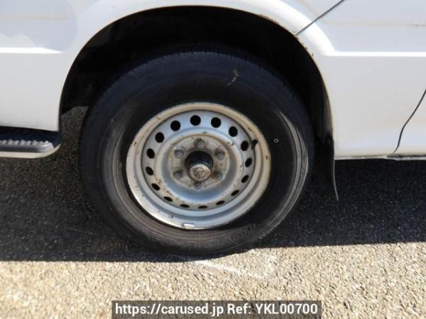 Used 2003 MT toyota regiusace-van TRH112K Image[30]
