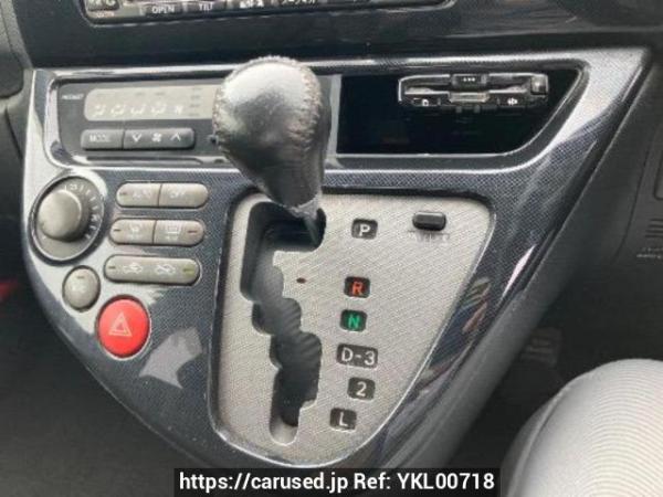 Used 2005 AT toyota wish ZNE14G Image[25]