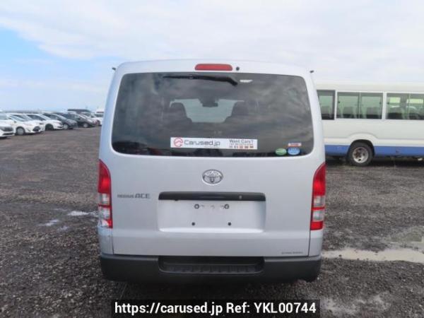 Used 2018 AT toyota regiusace-van TRH200V Image[5]