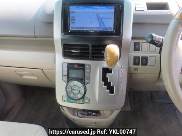 Used 2007 AT toyota noah ZRR70G Image[26]