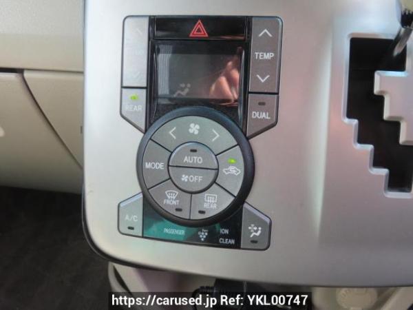 Used 2007 AT toyota noah ZRR70G Image[29]