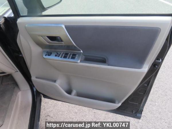 Used 2007 AT toyota noah ZRR70G Image[35]