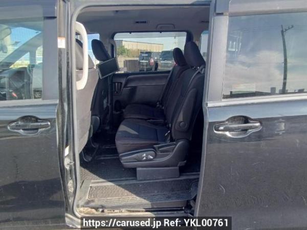 Used 2014 AT toyota noah ZRR85G Image[16]