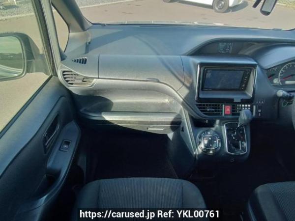 Used 2014 AT toyota noah ZRR85G Image[19]