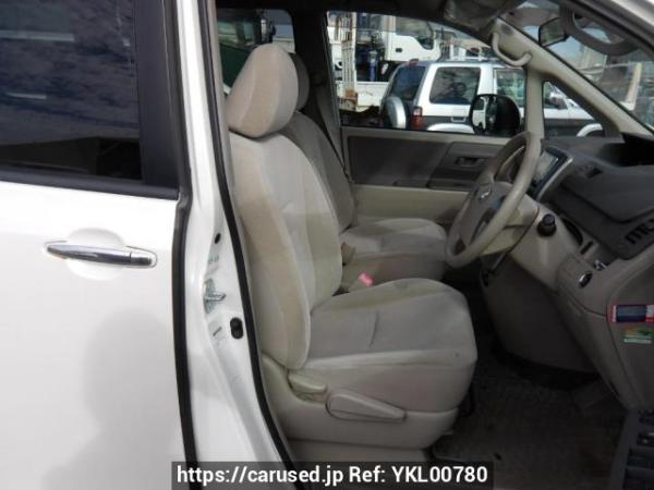 Used 2010 AT toyota noah ZRR70G Image[13]