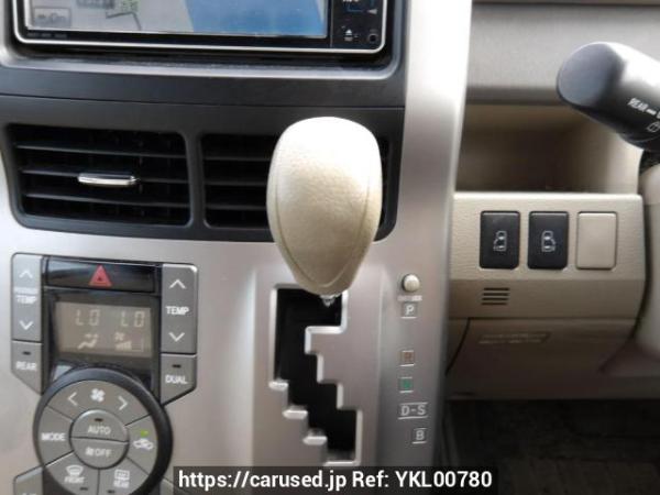 Used 2010 AT toyota noah ZRR70G Image[26]