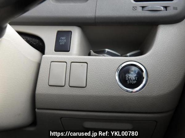 Used 2010 AT toyota noah ZRR70G Image[28]