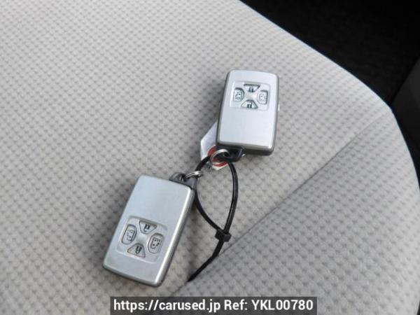 Used 2010 AT toyota noah ZRR70G Image[46]