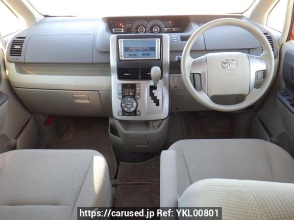 Used 2009 AT toyota noah ZRR75G Image[16]