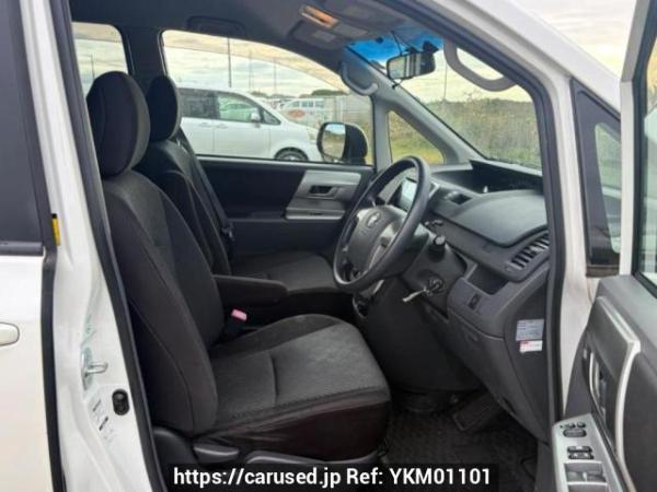 Used 2009 AT toyota noah ZRR75W Image[10]