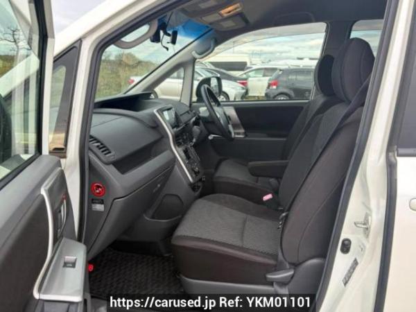 Used 2009 AT toyota noah ZRR75W Image[11]