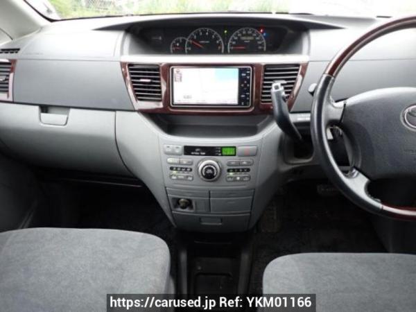 Used 2005 AT toyota noah AZR60G Image[20]