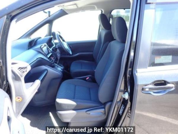 Used 2015 AT toyota noah ZRR85G Image[13]