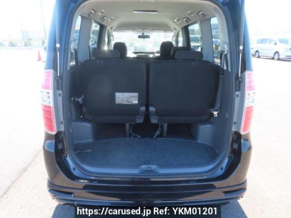 Used 2009 AT toyota noah ZRR70W Image[8]