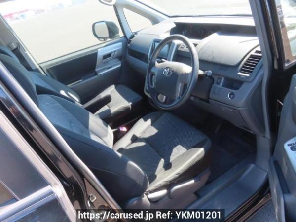 Used 2009 AT toyota noah ZRR70W Image[11]