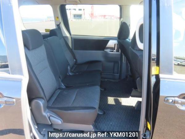 Used 2009 AT toyota noah ZRR70W Image[13]