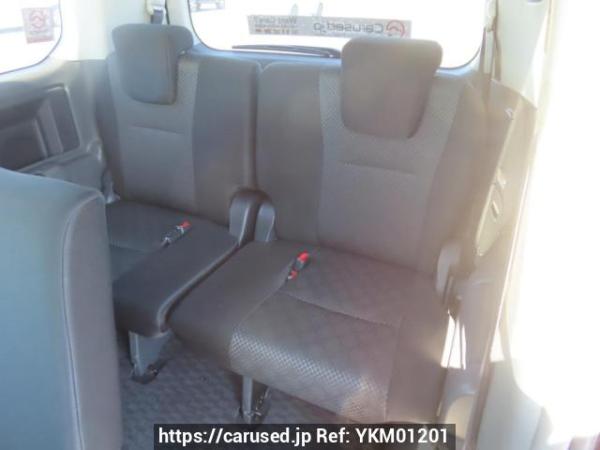 Used 2009 AT toyota noah ZRR70W Image[16]