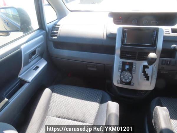 Used 2009 AT toyota noah ZRR70W Image[18]