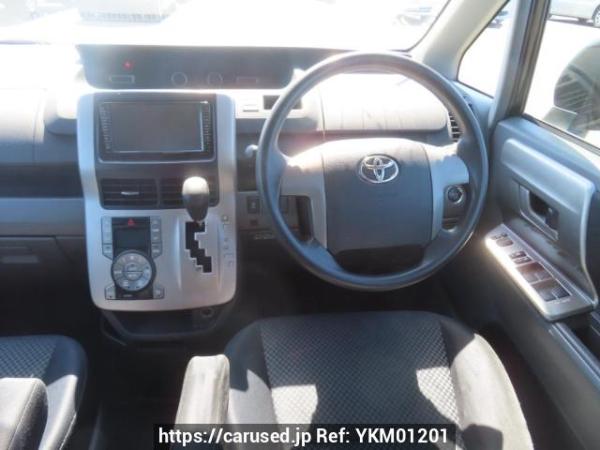 Used 2009 AT toyota noah ZRR70W Image[20]