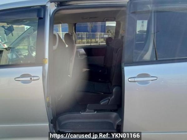 Used 2009 AT toyota noah ZRR75W Image[15]
