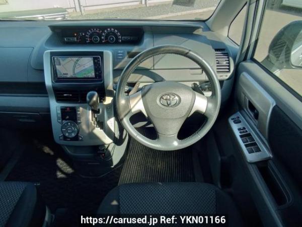 Used 2009 AT toyota noah ZRR75W Image[20]