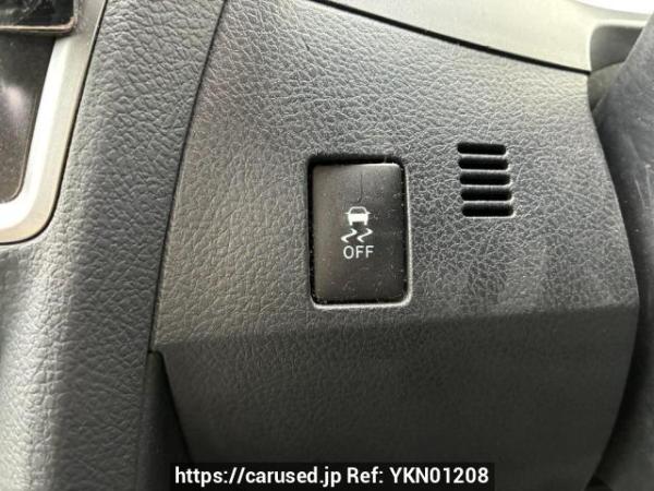 Used 2013 AT toyota auris ZRE186H Image[28]