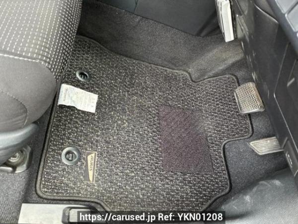 Used 2013 AT toyota auris ZRE186H Image[31]