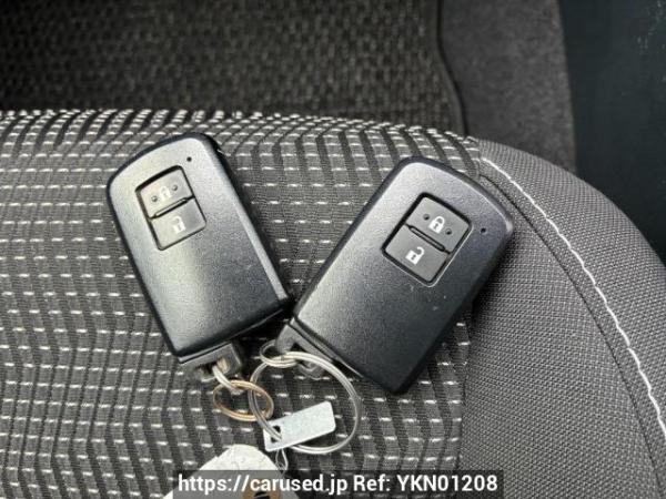 Used 2013 AT toyota auris ZRE186H Image[33]
