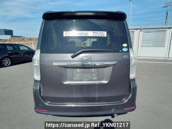 Used 2007 AT toyota noah ZRR75W Image[5]