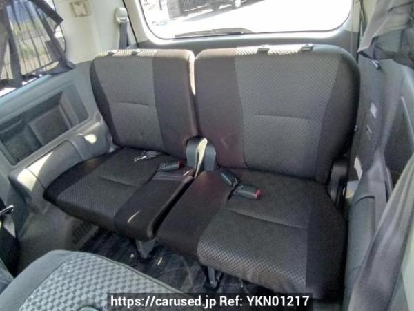 Used 2007 AT toyota noah ZRR75W Image[16]
