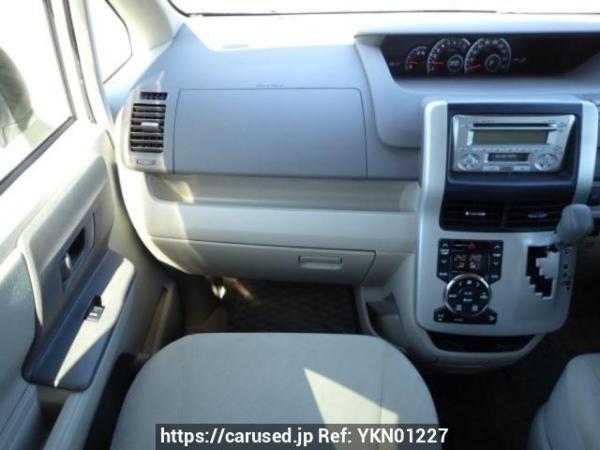 Used 2010 AT toyota noah ZRR75G Image[18]